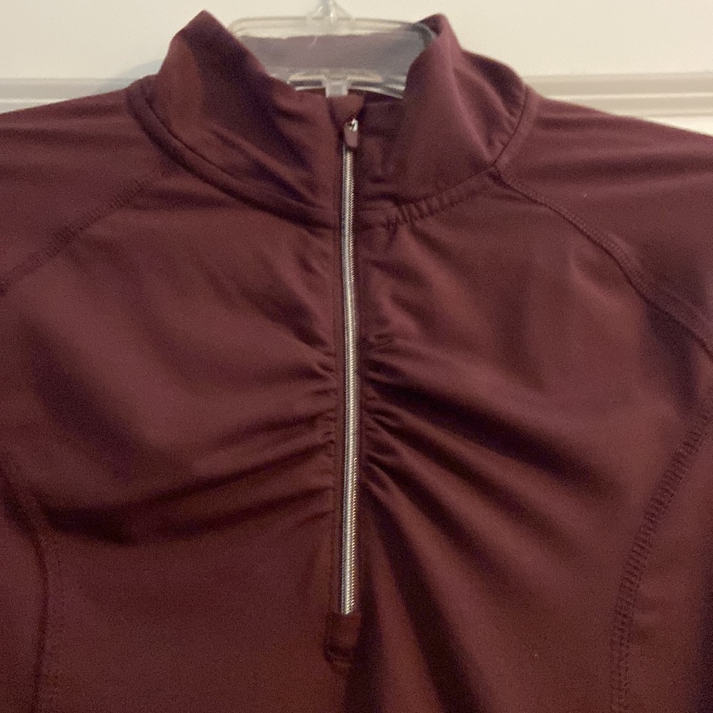 Danskin, light weight workout top, Sz Small and Maroon in color